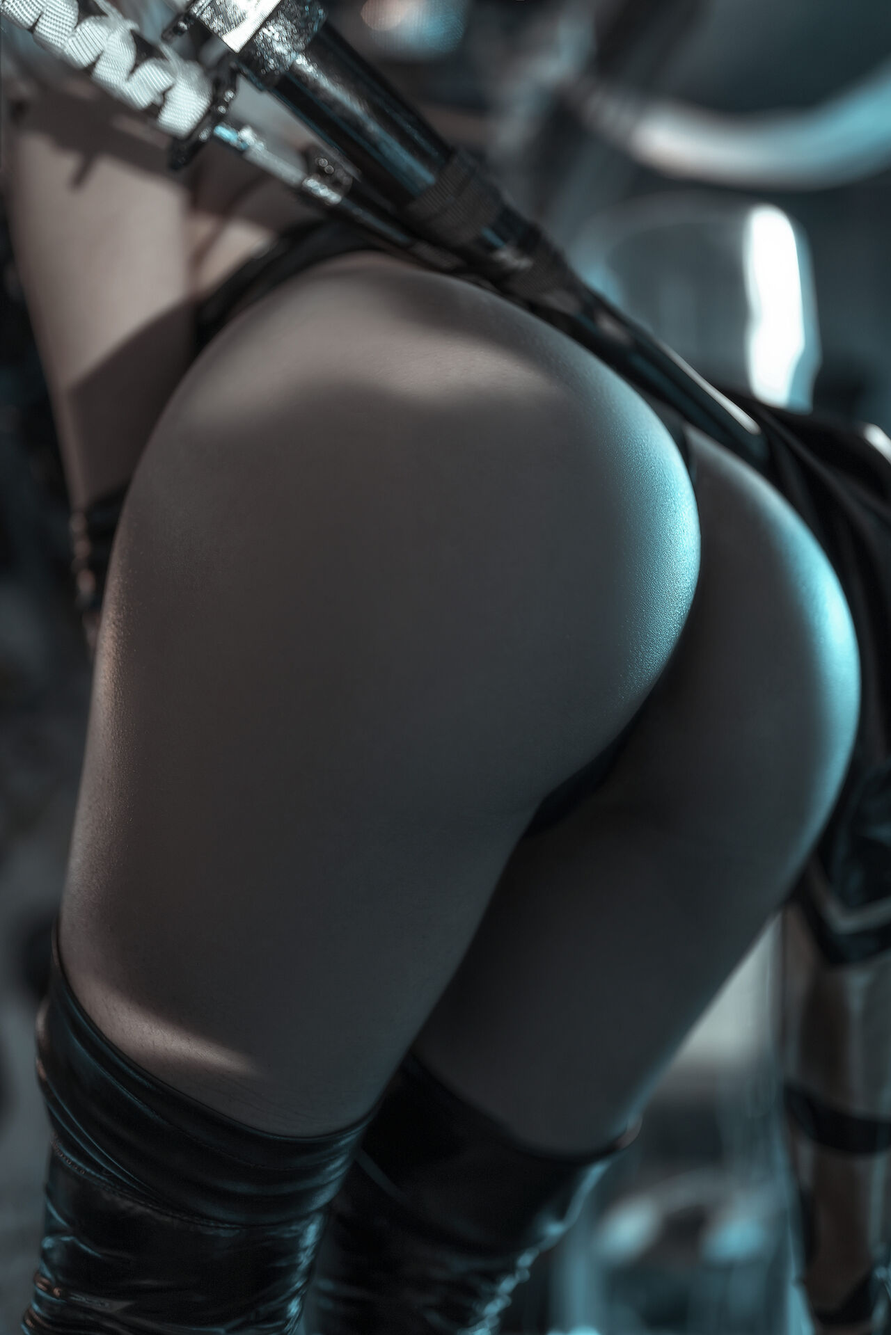 Приятный косплей 2B из Nier: Automata в исполнении не менее приятной косплеерши Qianchuan Yixiao (笑芳香沁).