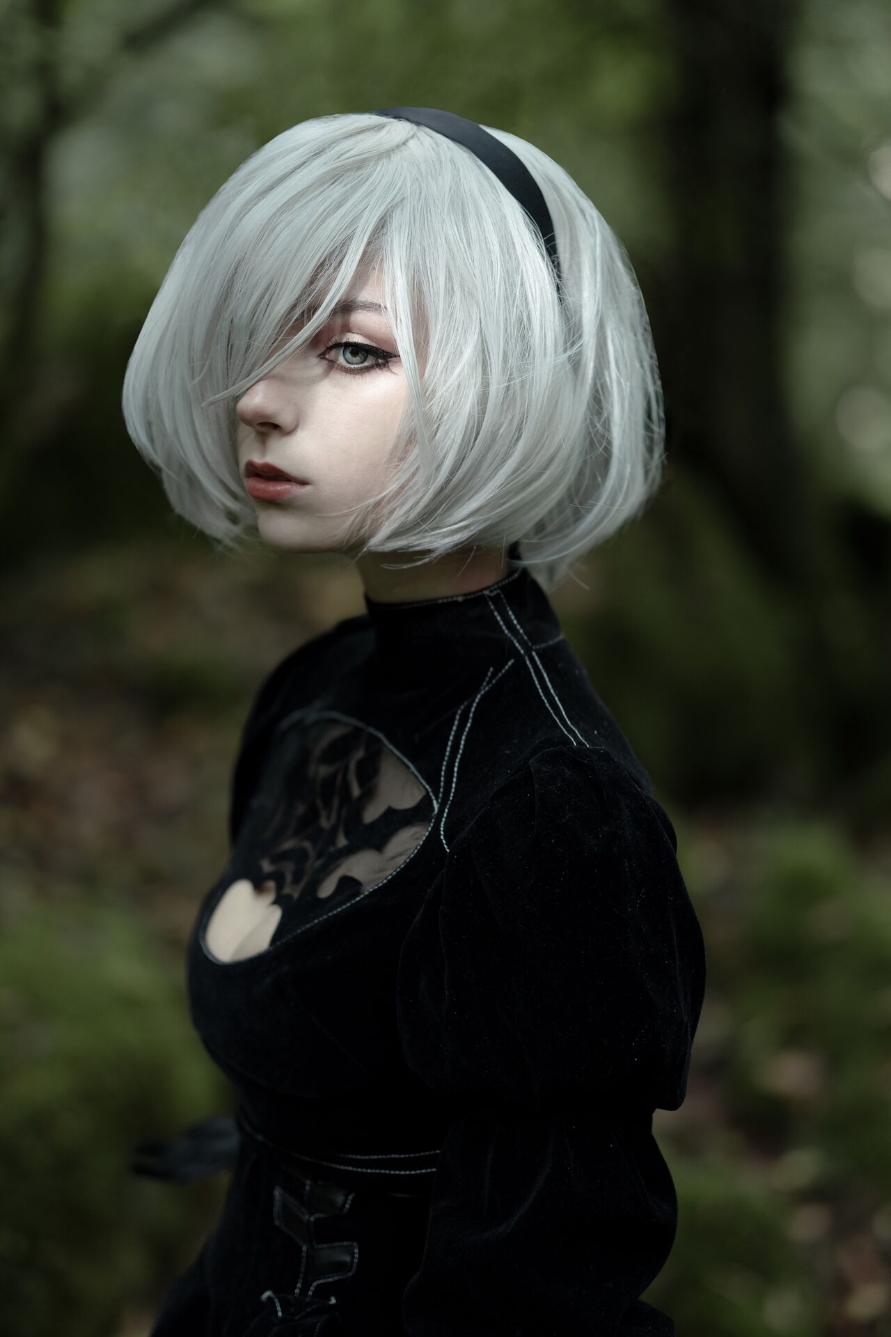 Косплей милой 2B из любимой NieR: Automata, в исполнении не менее милой Итальянской косплеерши Himee.lily.