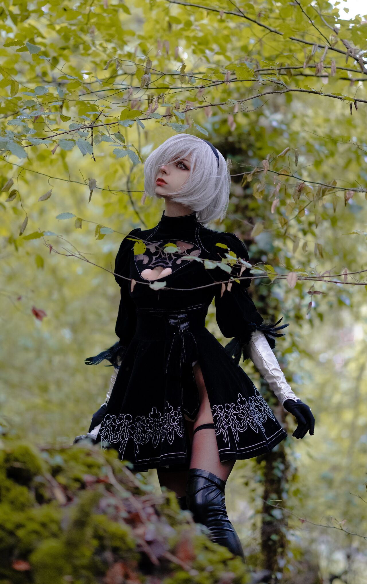 Косплей милой 2B из любимой NieR: Automata, в исполнении не менее милой Итальянской косплеерши Himee.lily.