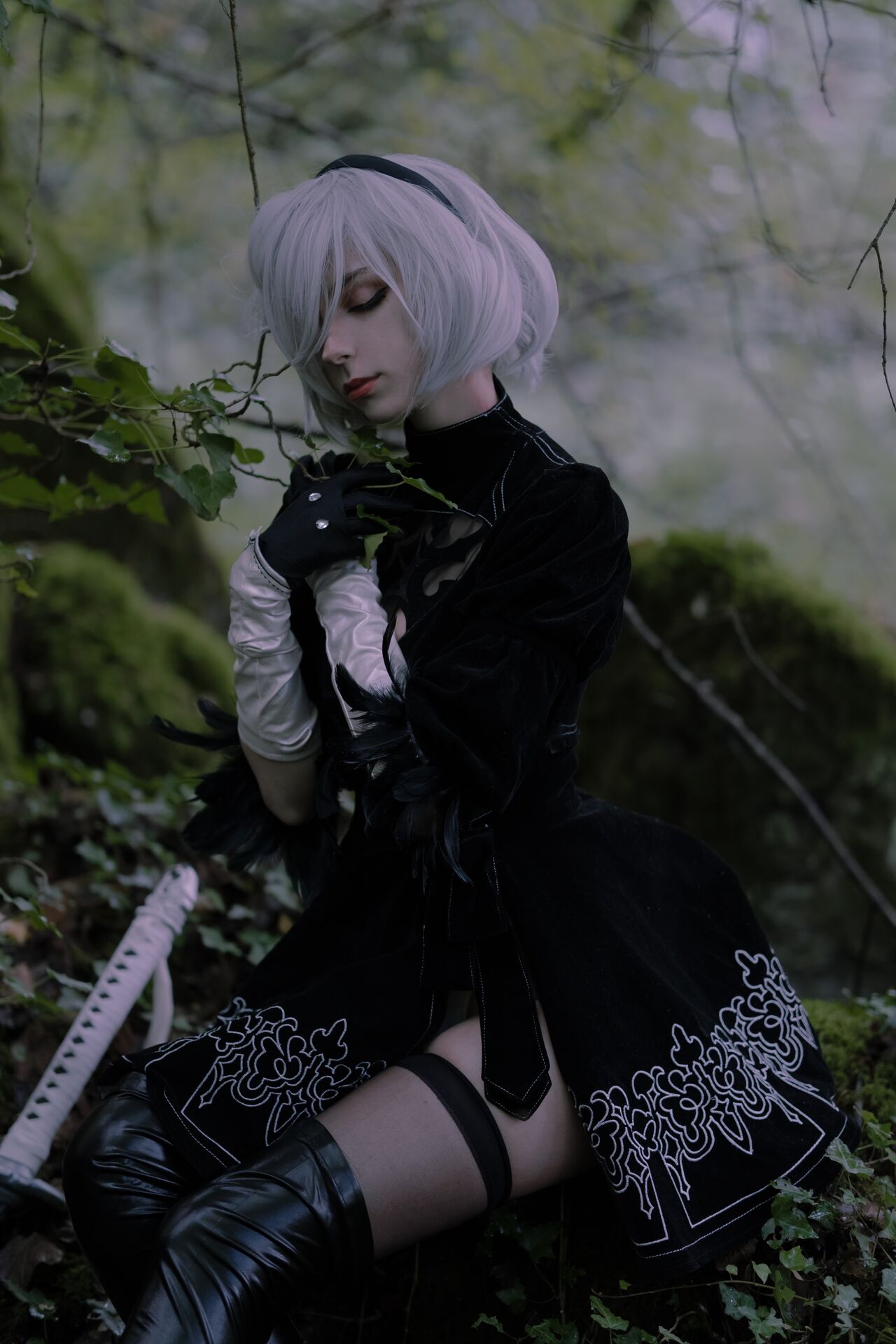 Косплей милой 2B из любимой NieR: Automata, в исполнении не менее милой Итальянской косплеерши Himee.lily.