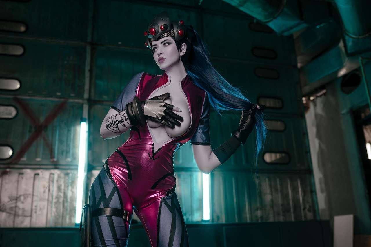 Косплей встречи Tracer и Widowmaker из Overwatch, от прелестных милашек Alina Becker и Adamae_dono.