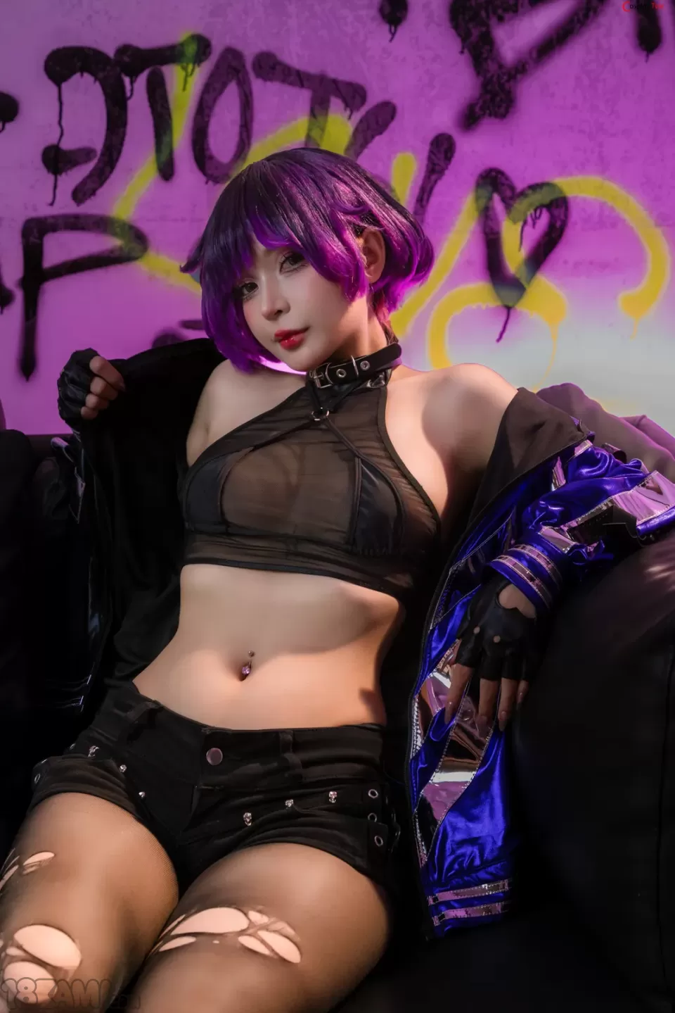 Косплей боевой школьницы Reina Mishima из Tekken 8