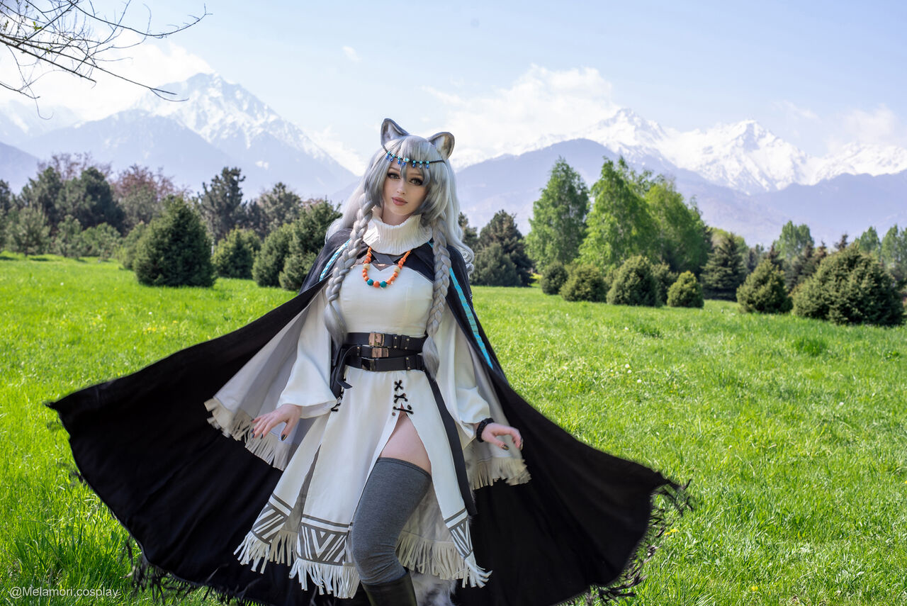 Косплей ленивой Pramanix из мобильной Arknights от Lady Melamori