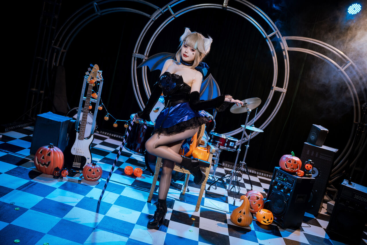 Косплей Lynette в хэллоуинском костюме из Genshin Impact от xiaoyaoyaoyao12