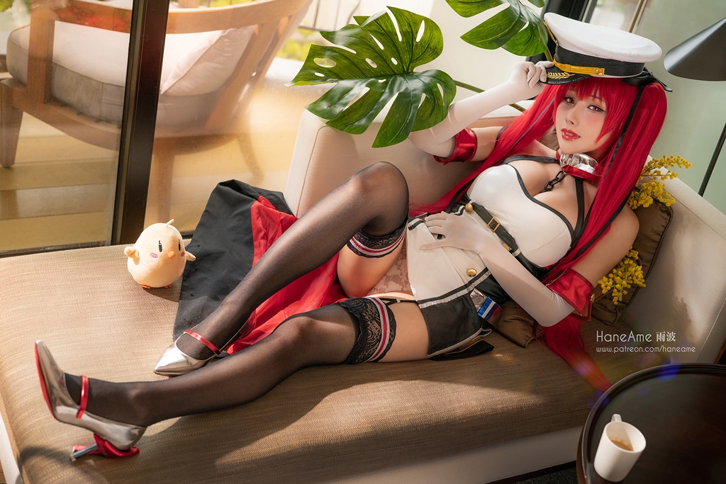 Косплей легкого крейсера Honolulu из Azur Lane от HaneAme