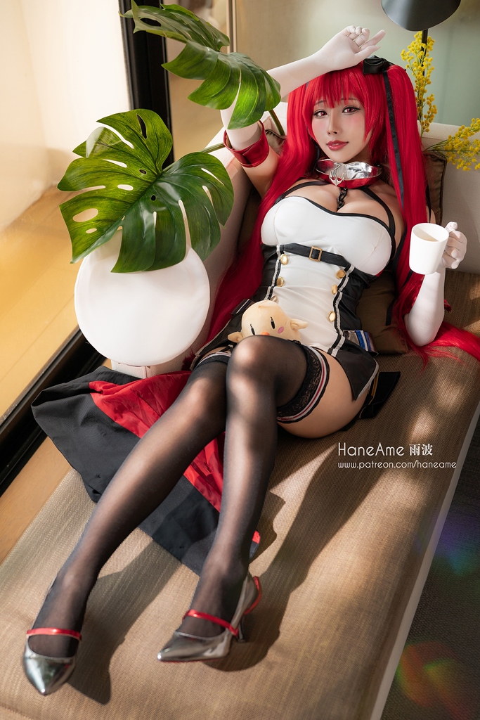 Косплей легкого крейсера Honolulu из Azur Lane от HaneAme