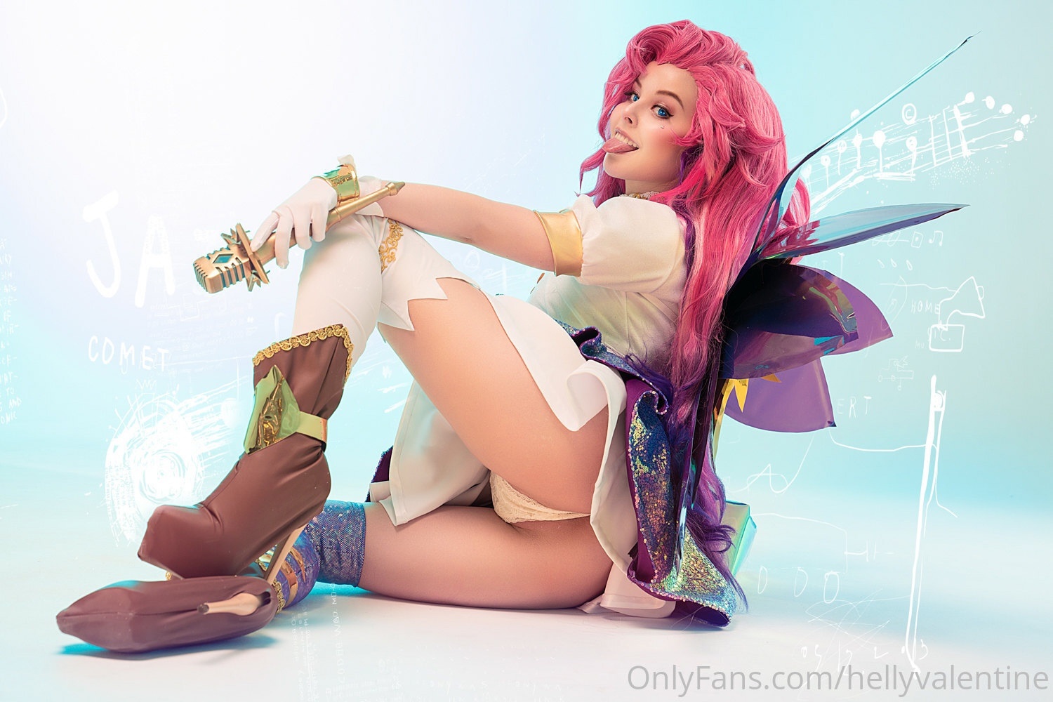 Косплей слышащий души других Seraphine из League of Legends от Helly Valentine