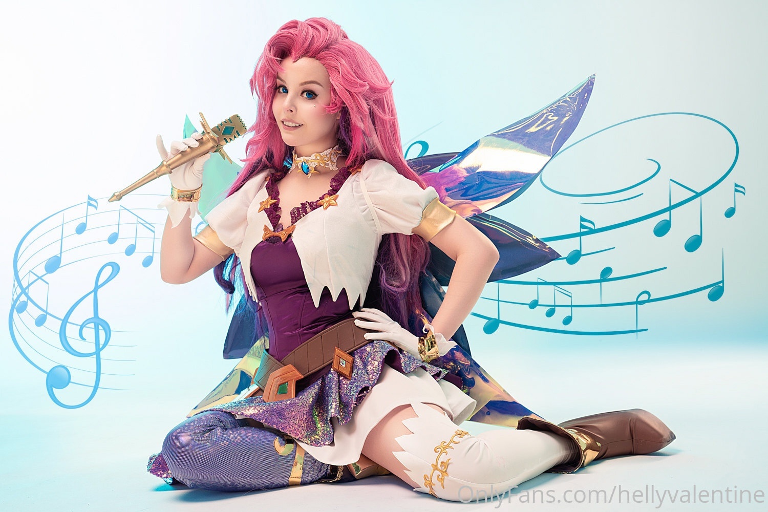 Косплей слышащий души других Seraphine из League of Legends от Helly Valentine