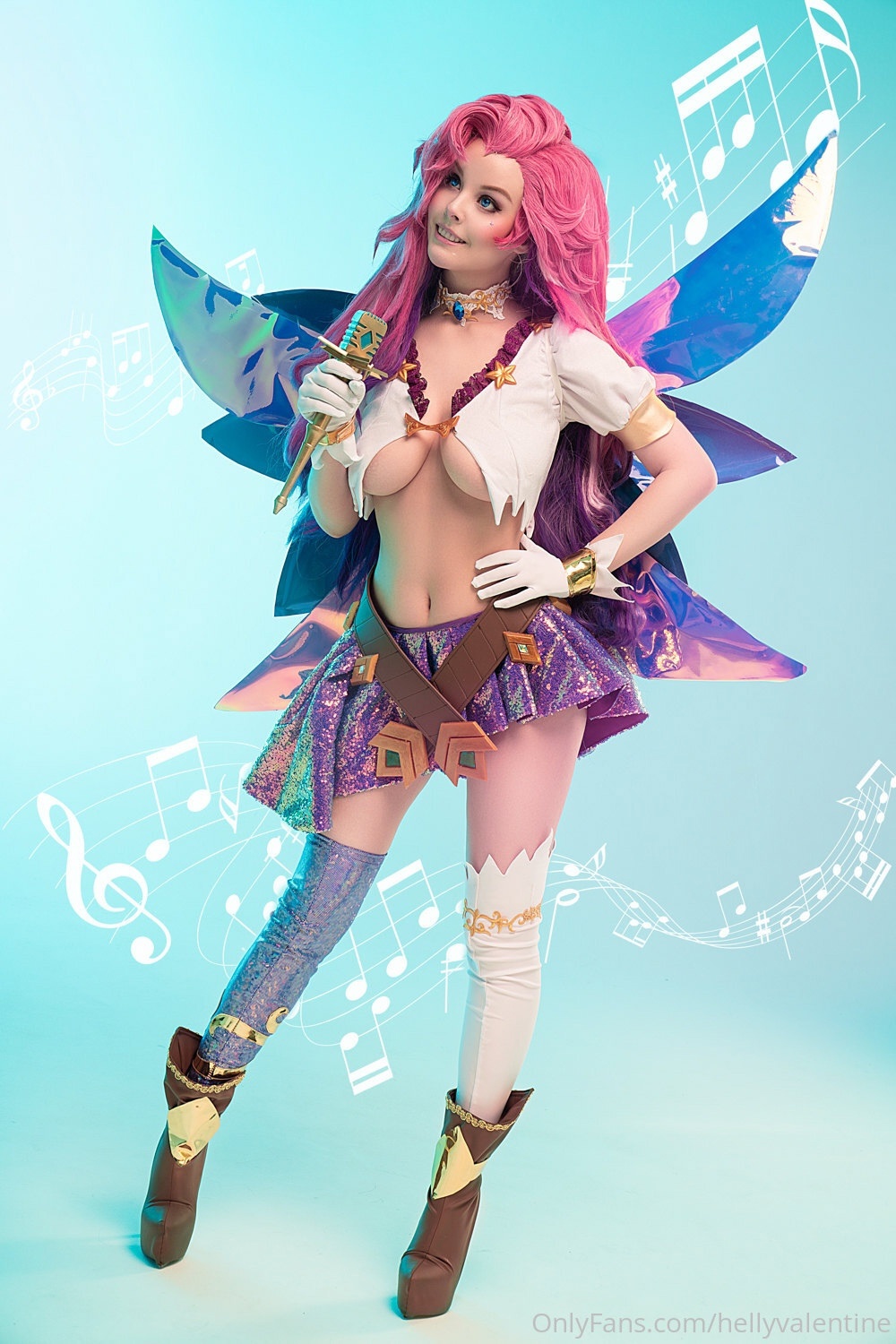 Косплей слышащий души других Seraphine из League of Legends от Helly Valentine