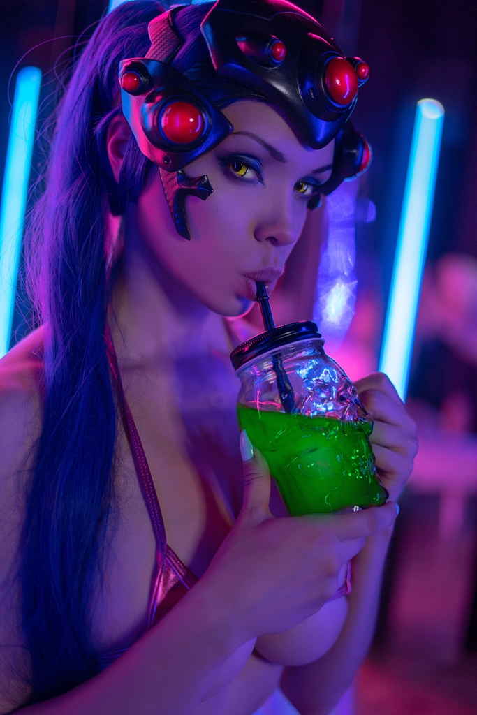 Косплей Widowmaker в бикини из Overwatch от Octokuro