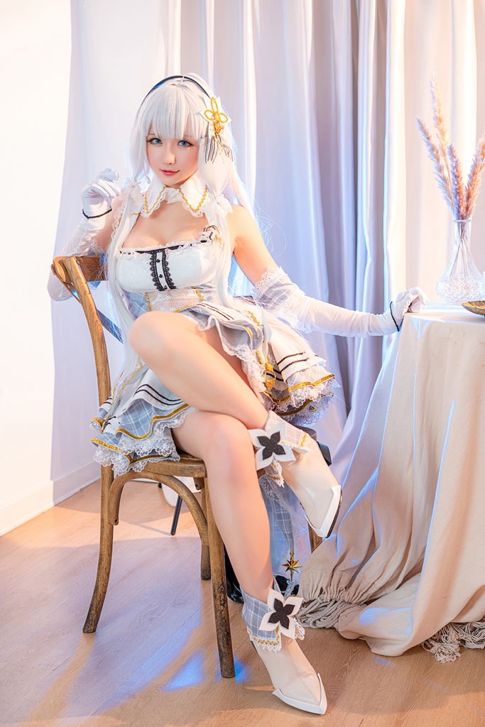 Косплей авианосеца королевского флота Illustrious из Azur Lane от Hoshilily