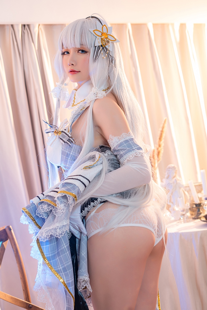 Косплей авианосеца королевского флота Illustrious из Azur Lane от Hoshilily