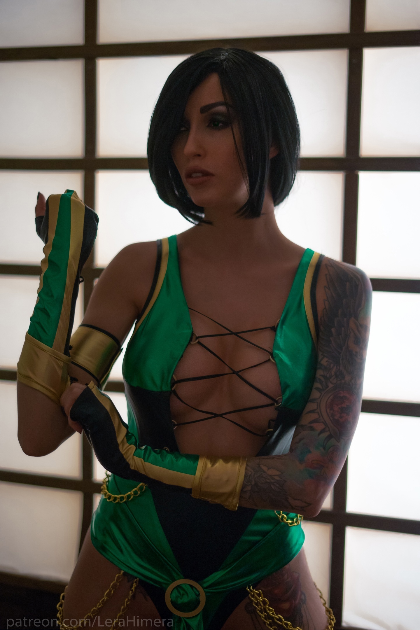 Косплей охранницы Jade из серии файтингов Mortal Kombat от Lera Himera