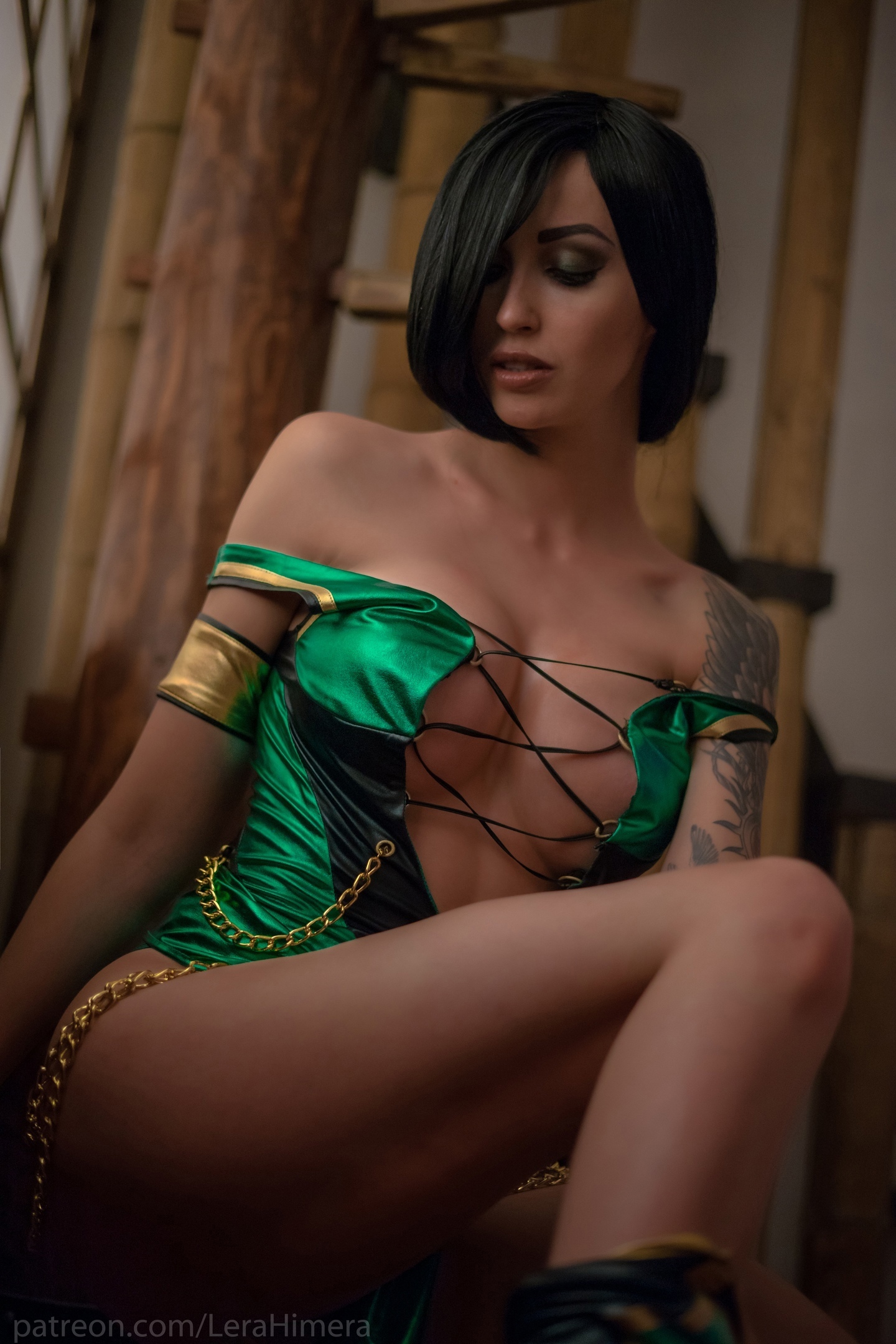 Косплей охранницы Jade из серии файтингов Mortal Kombat от Lera Himera