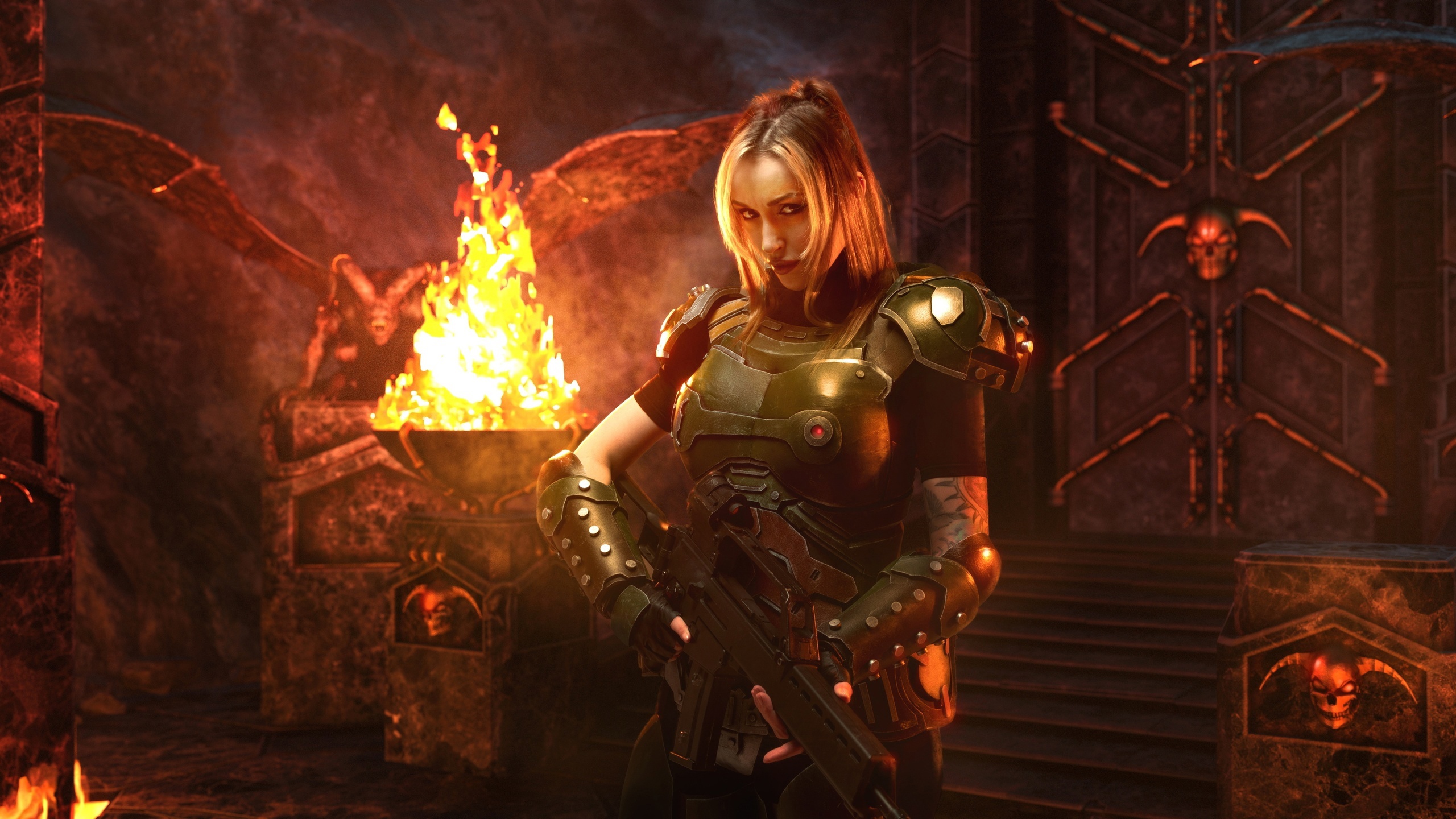Косплей фем версии Doom Slayer из игр серии DOOM от Lera Himera