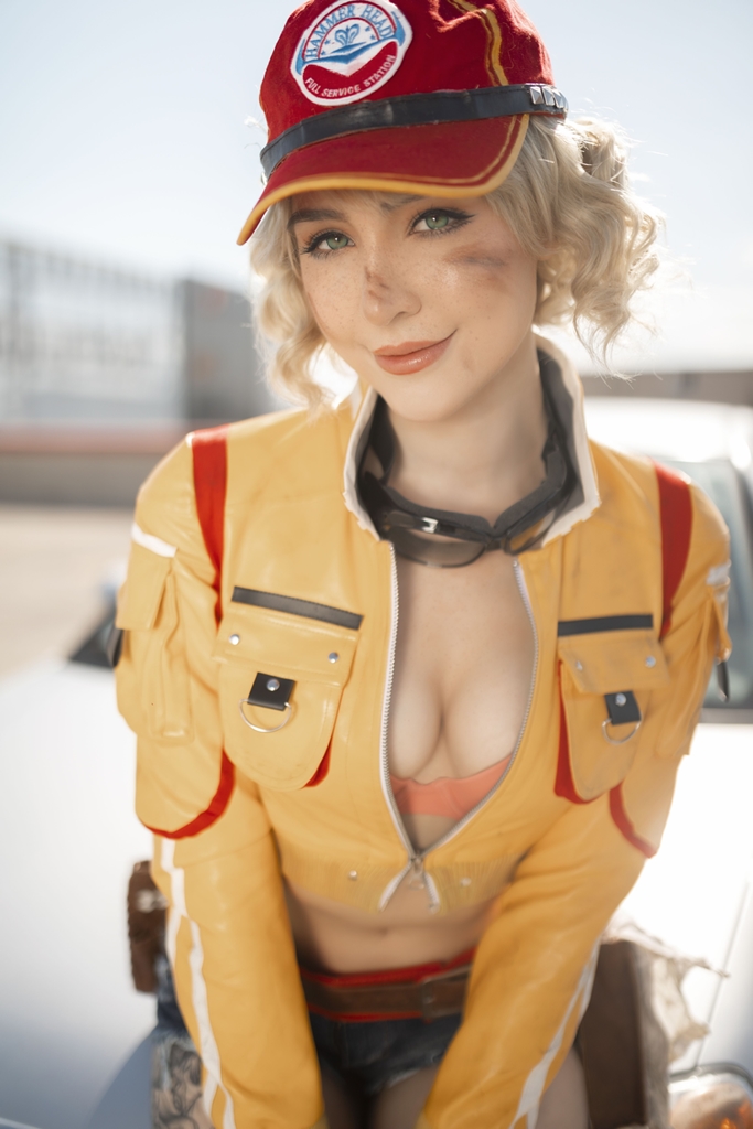 Косплей главной механички Cindy Aurum из Final Fantasy XV от Luxlo Cosplay
