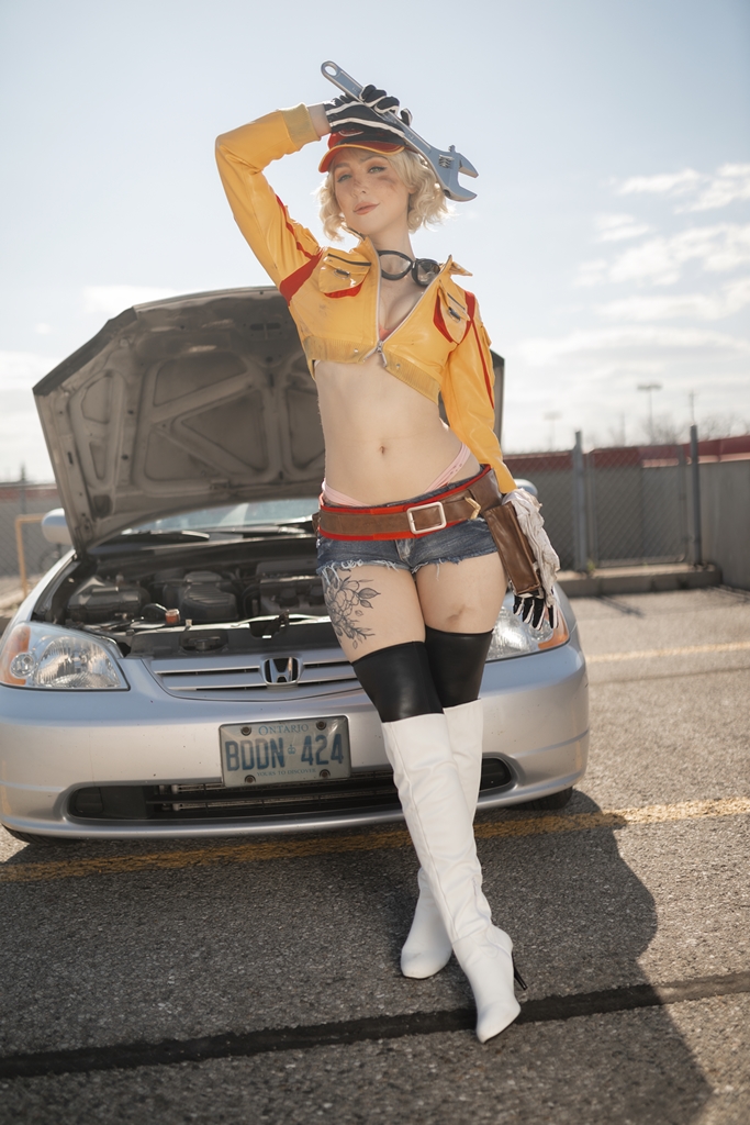 Косплей главной механички Cindy Aurum из Final Fantasy XV от Luxlo Cosplay