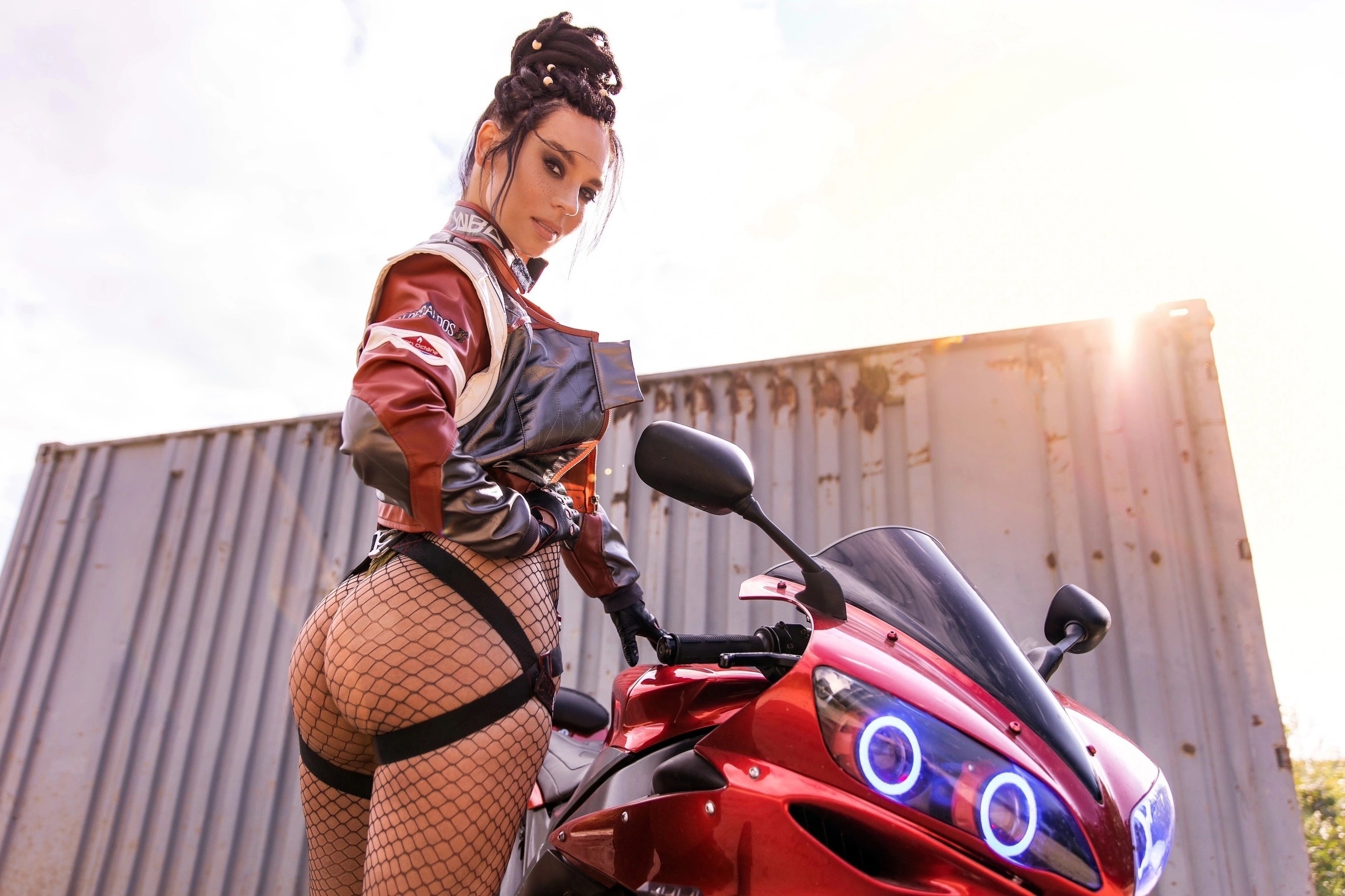Косплей кочевницы Panam Palmer из Cyberpunk 2077 от Анны Шаховской