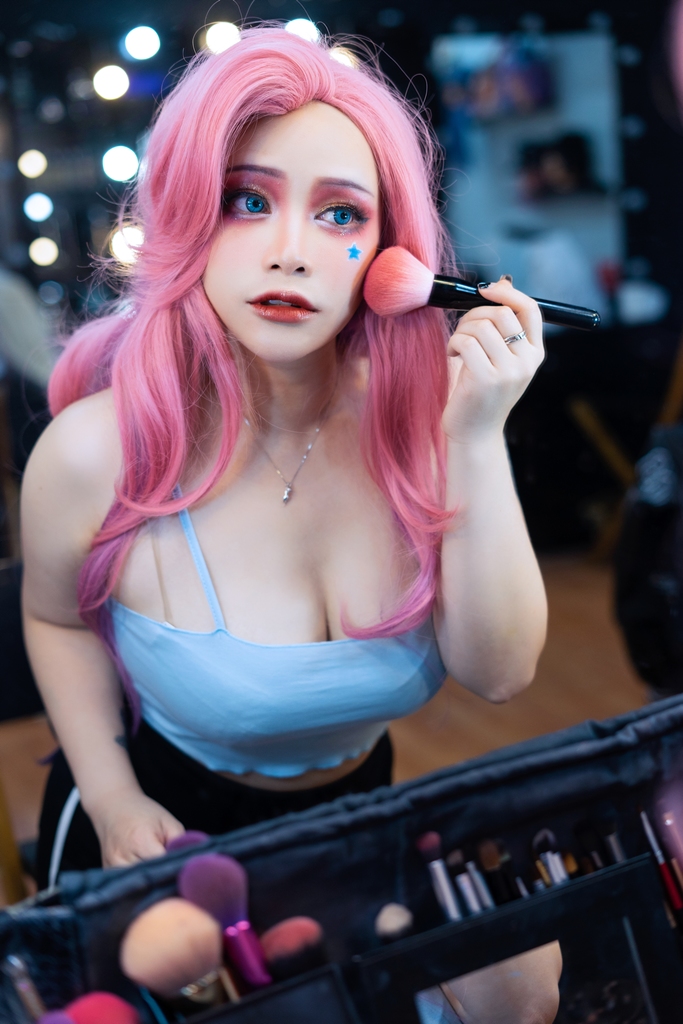 Косплей слышашей души Seraphine из мобы League of Legends от Nana Berry