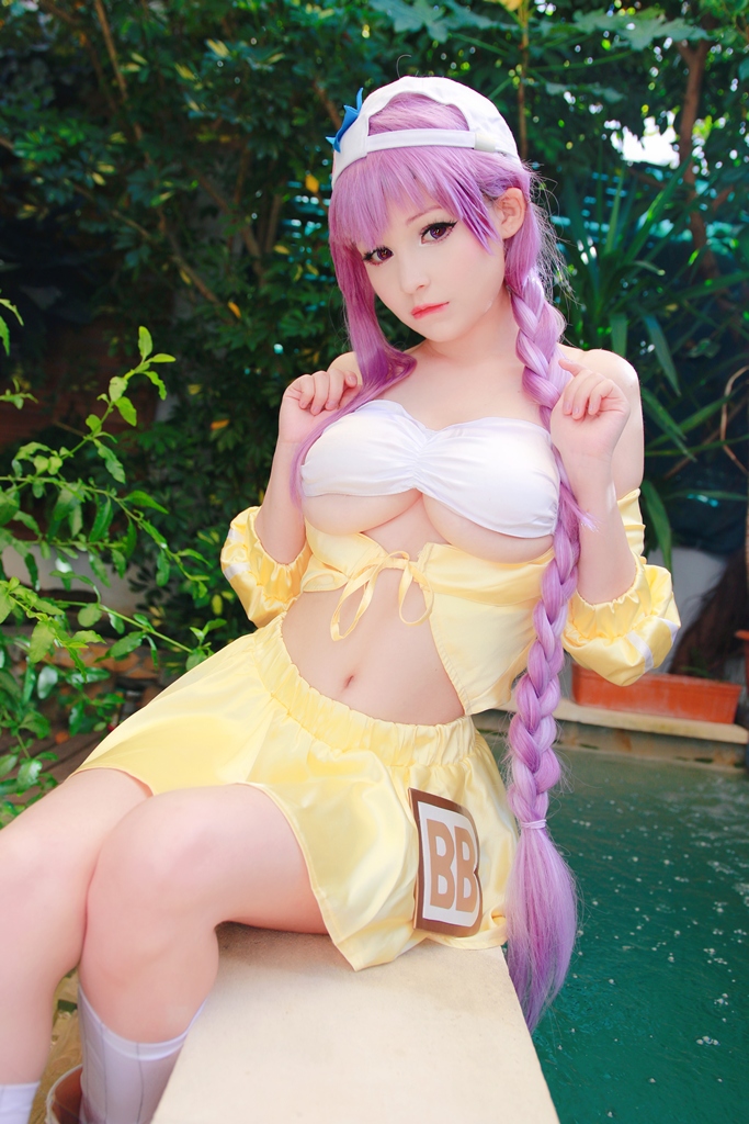 Косплей воздушного гуманоидного оружия BB в летнем наряде из Fate/Grand Order от Hidori Rose