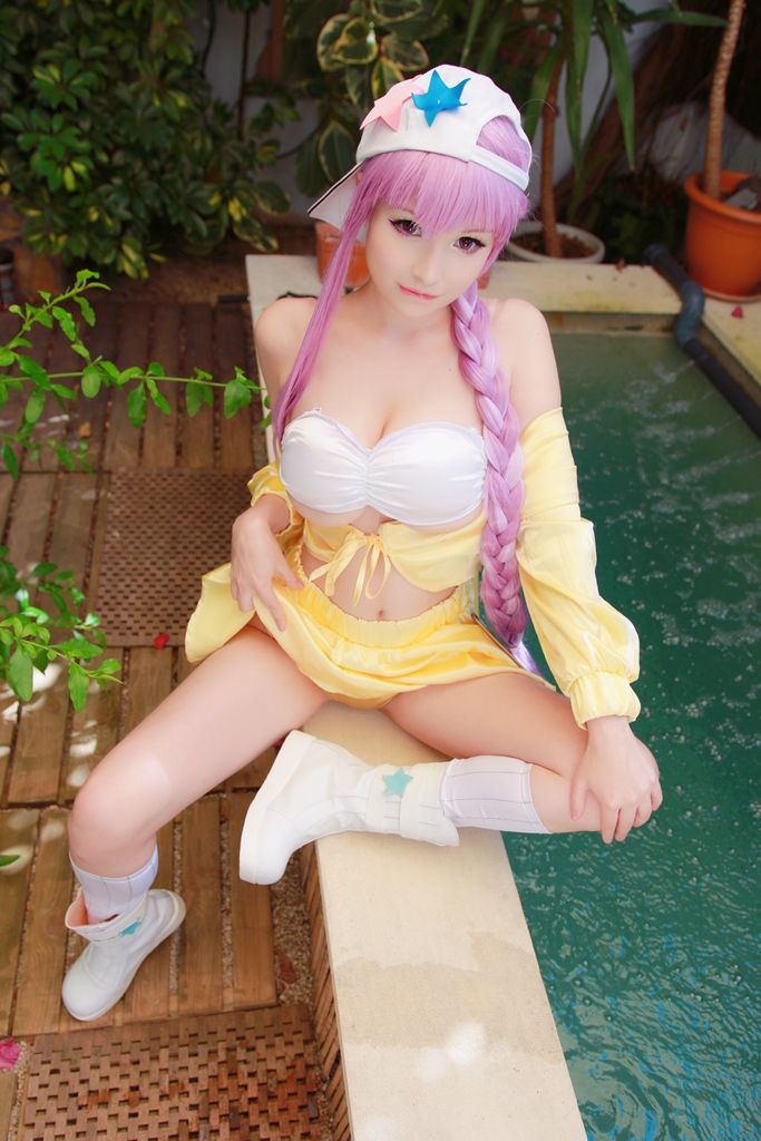 Косплей воздушного гуманоидного оружия BB в летнем наряде из Fate/Grand Order от Hidori Rose