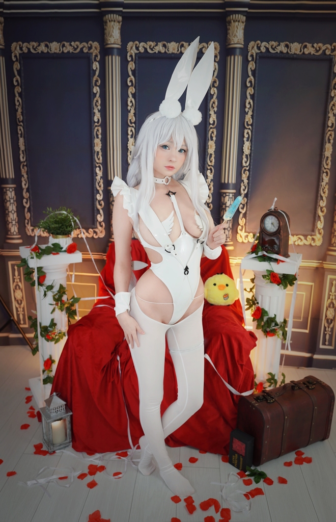 Косплей большого эсминца Le Malin в образе зайки из Azur Lane от Hidori Rose