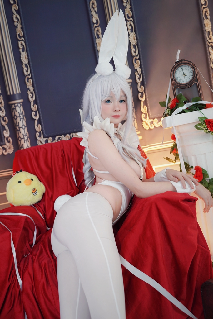 Косплей большого эсминца Le Malin в образе зайки из Azur Lane от Hidori Rose