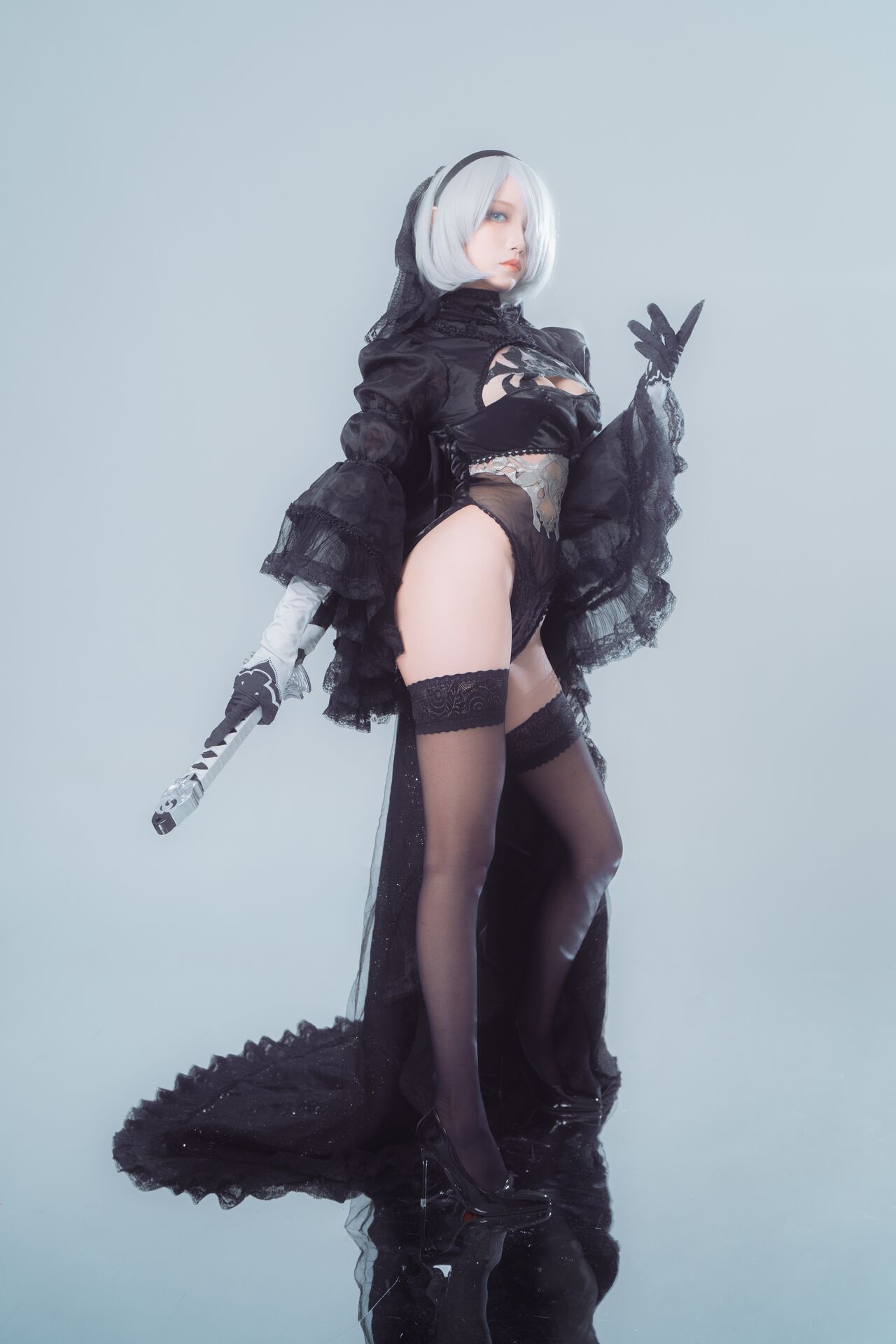 Косплей 2B в разных нарядах из NieR: Automata от huanger