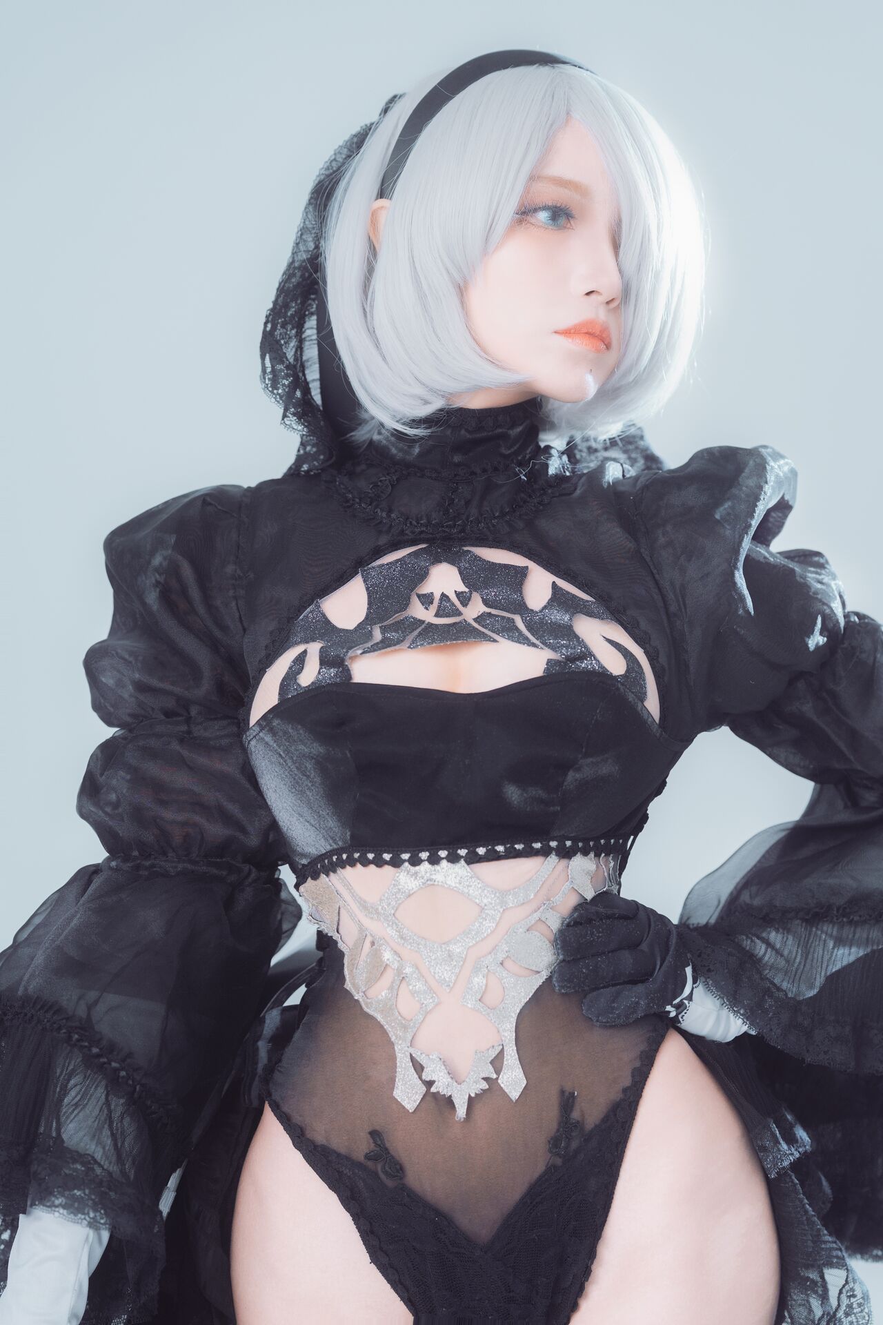 Косплей 2B в разных нарядах из NieR: Automata от huanger