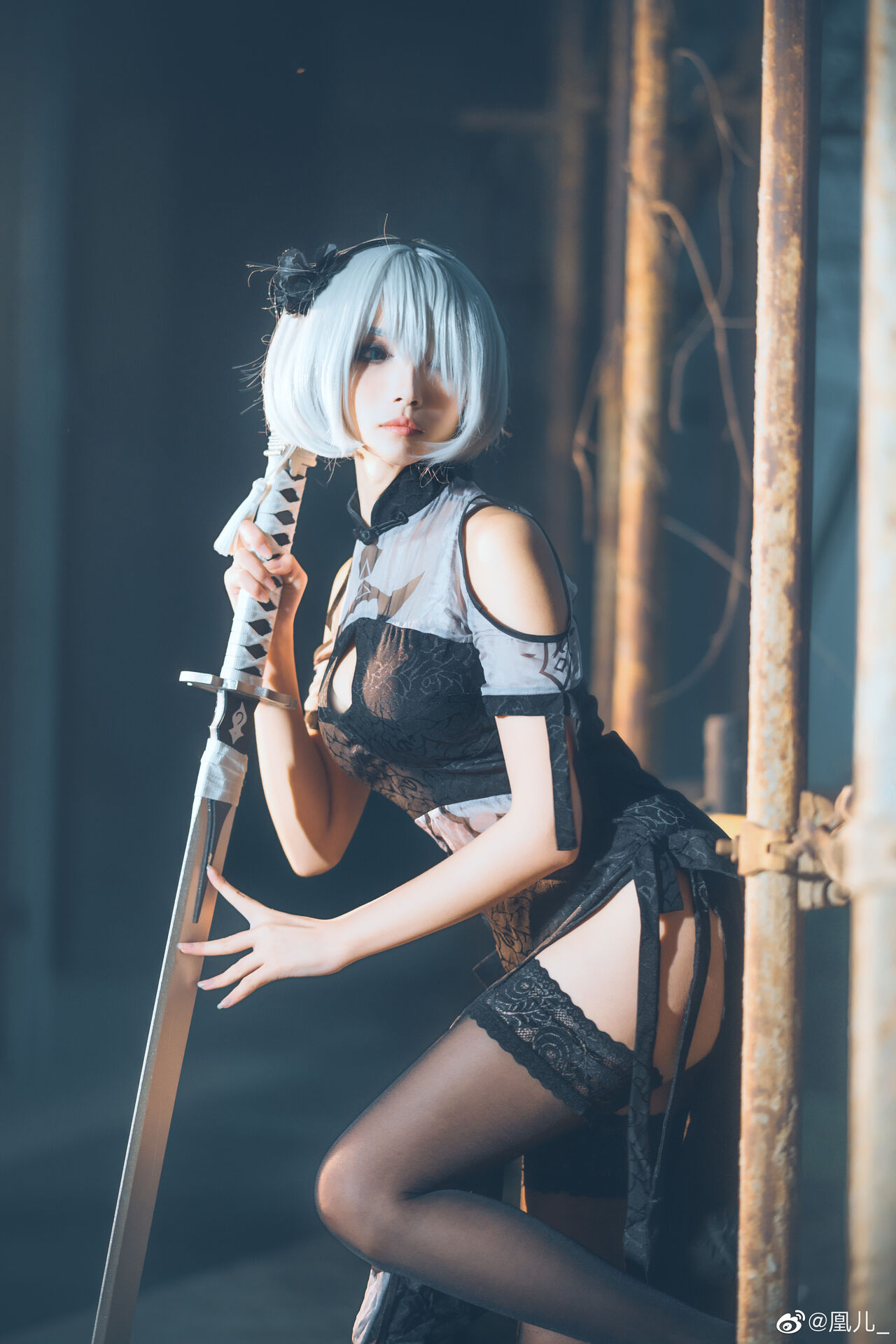 Косплей 2B в разных нарядах из NieR: Automata от huanger