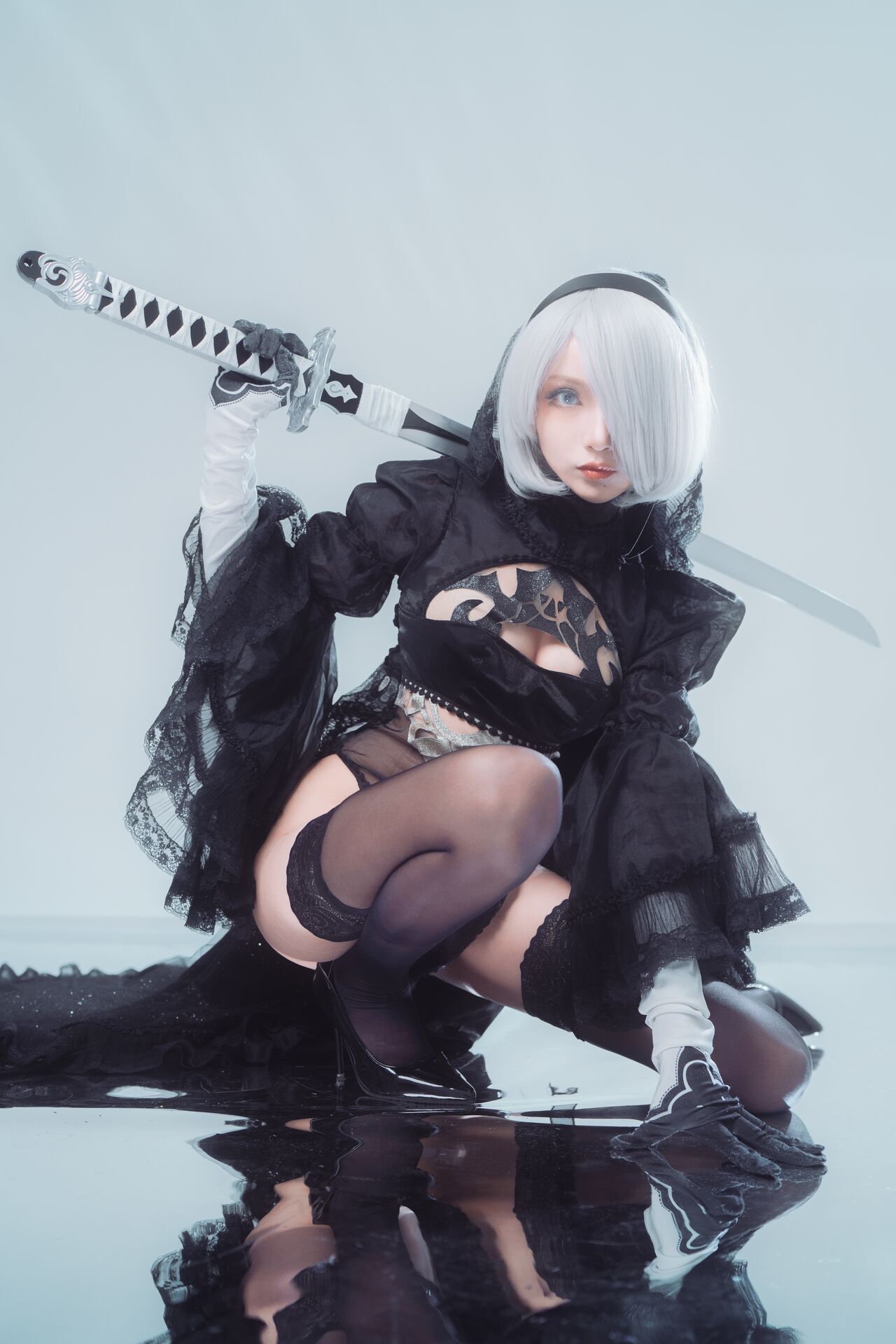 Косплей 2B в разных нарядах из NieR: Automata от huanger