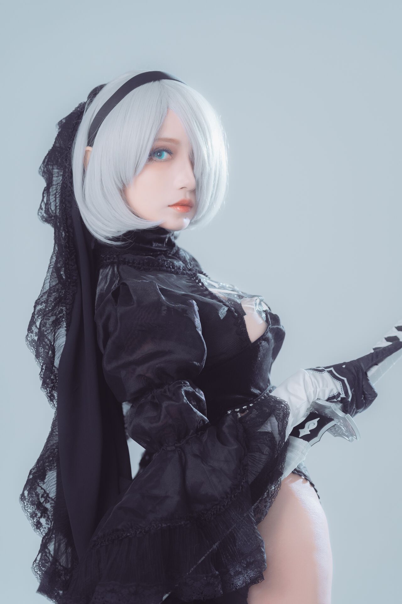 Косплей 2B в разных нарядах из NieR: Automata от huanger