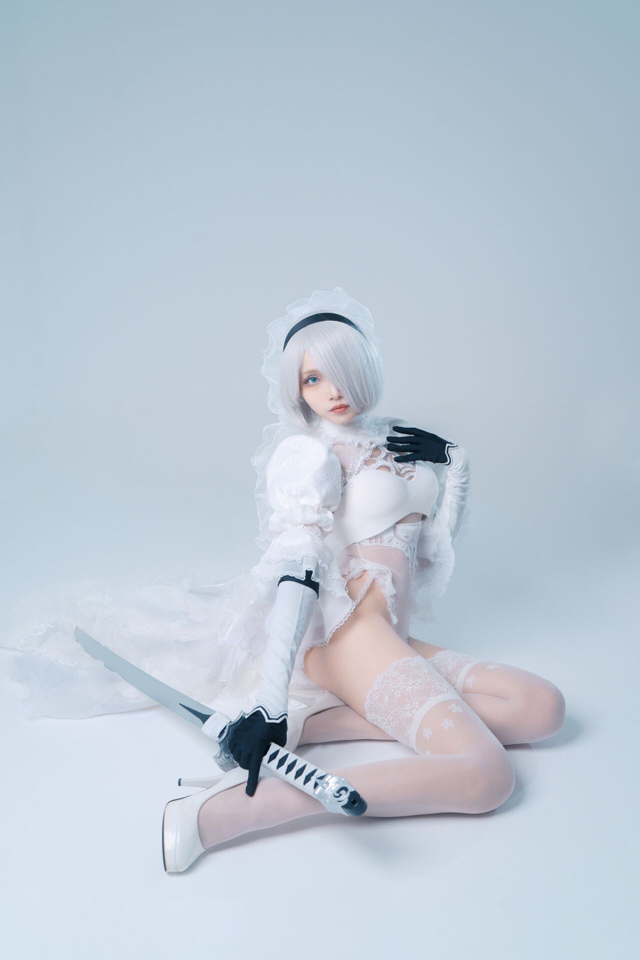 Косплей 2B в разных нарядах из NieR: Automata от huanger