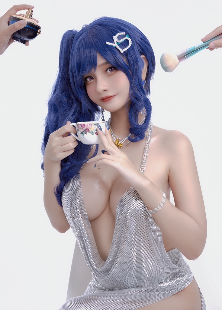 Косплей St Louis также известной как Lucky Lou из Azur Lane от Azami