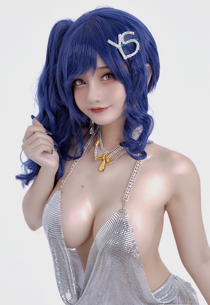 Косплей St Louis также известной как Lucky Lou из Azur Lane от Azami