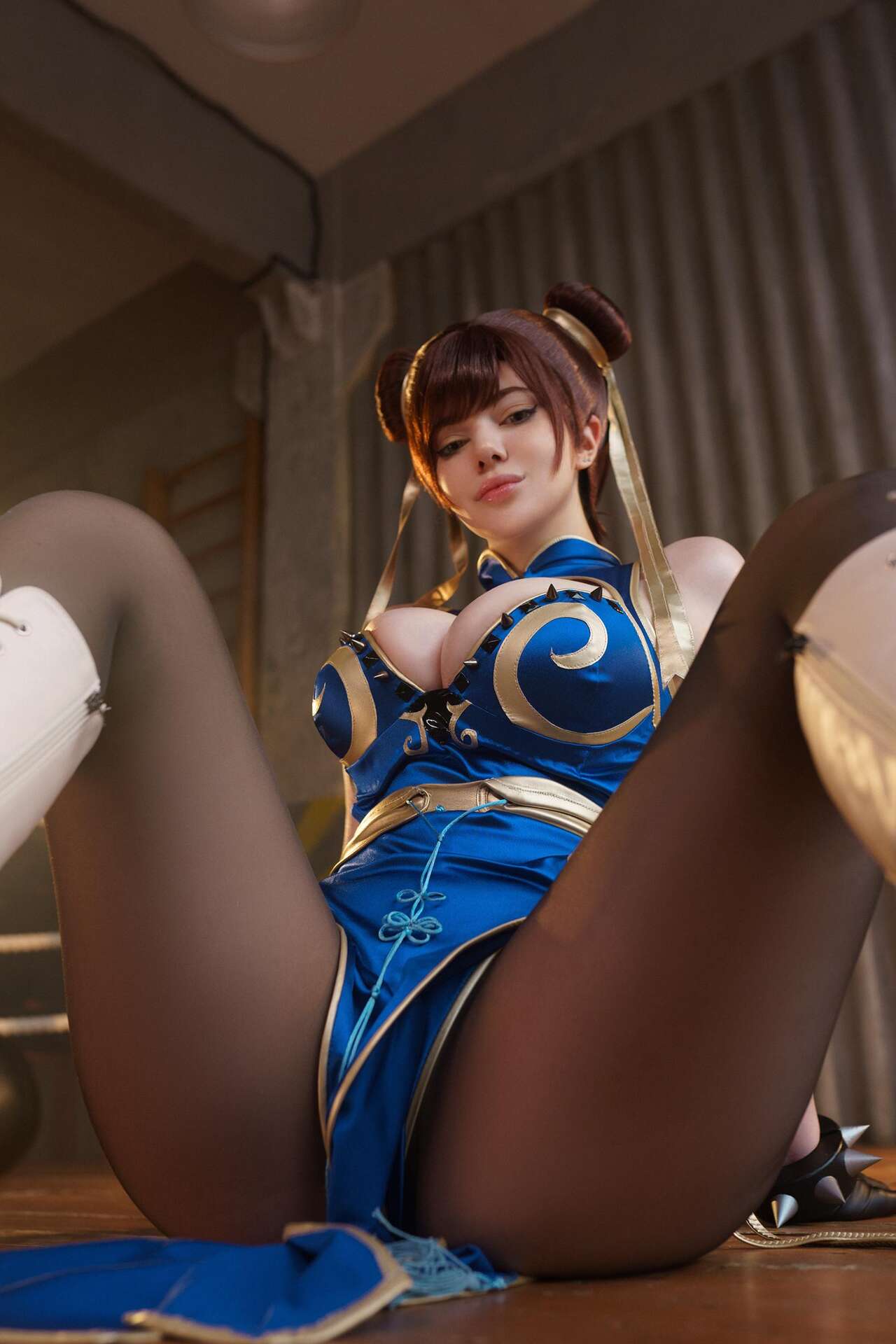 Косплей агентки под прикрытием Chun-Li из файтингов Street Fighter от Alina Becker