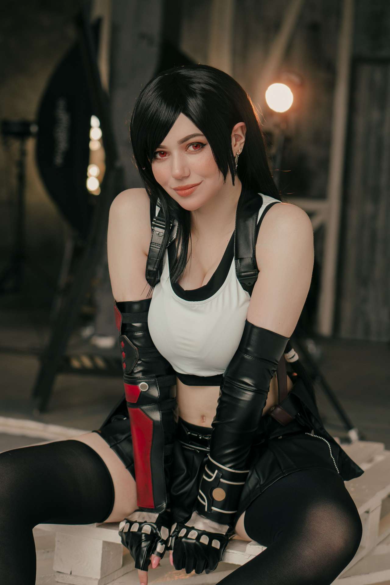 Косплей бародержательницы Tifa Lockhart из Final Fantasy VII от Alina Becker