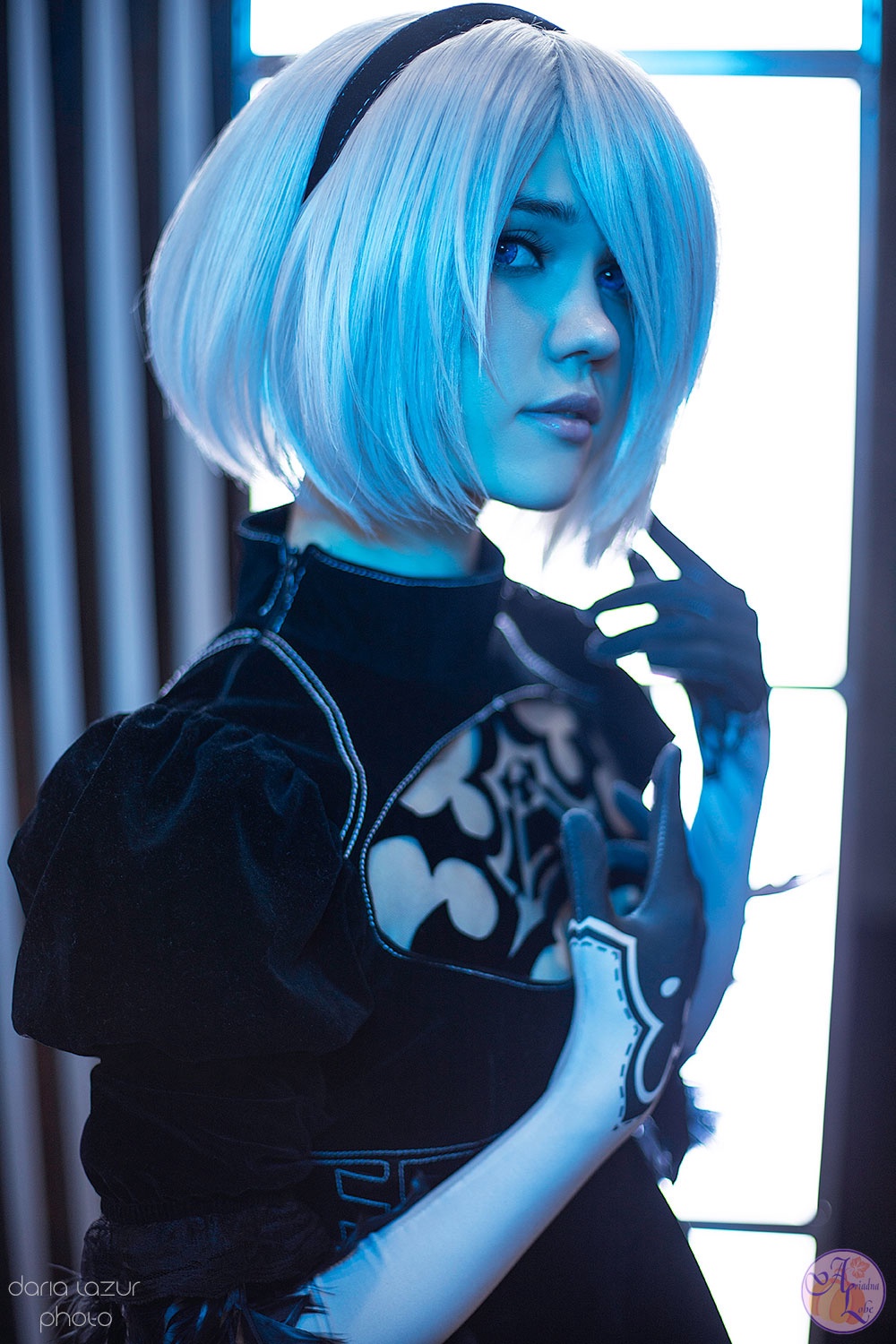 Косплей боевого андройда 2B из NieR: Automata от Ariadna Lobe