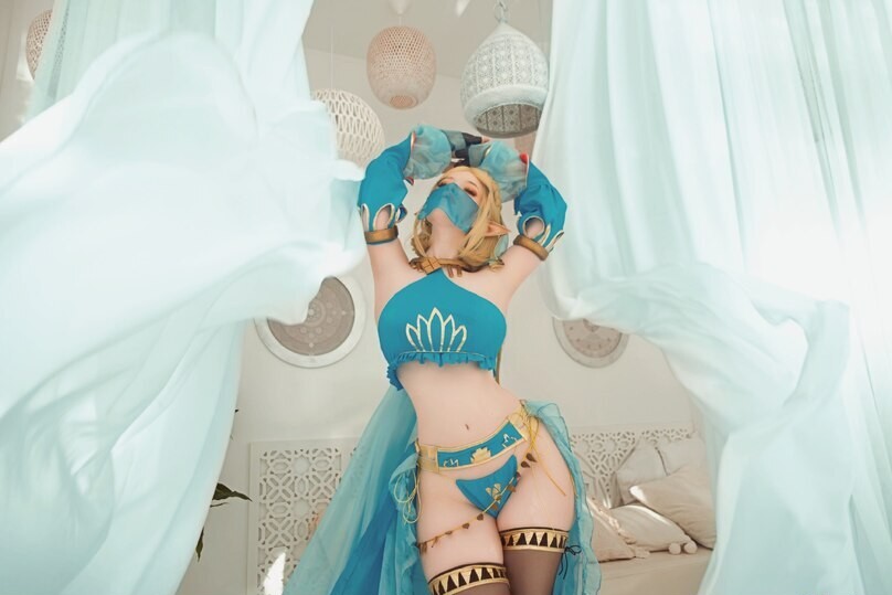 Косплей не беспомощной Princess Zelda из игр серии The Legend of Zelda от Lada Lyumos