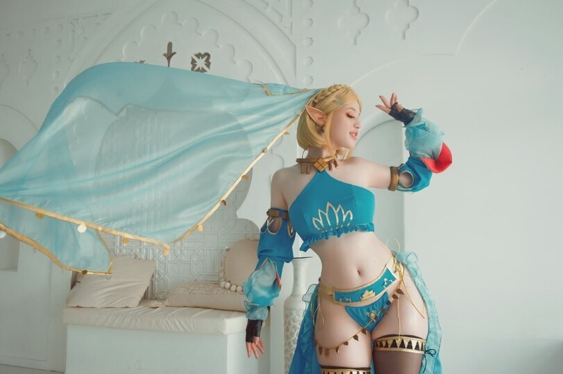 Косплей не беспомощной Princess Zelda из игр серии The Legend of Zelda от Lada Lyumos
