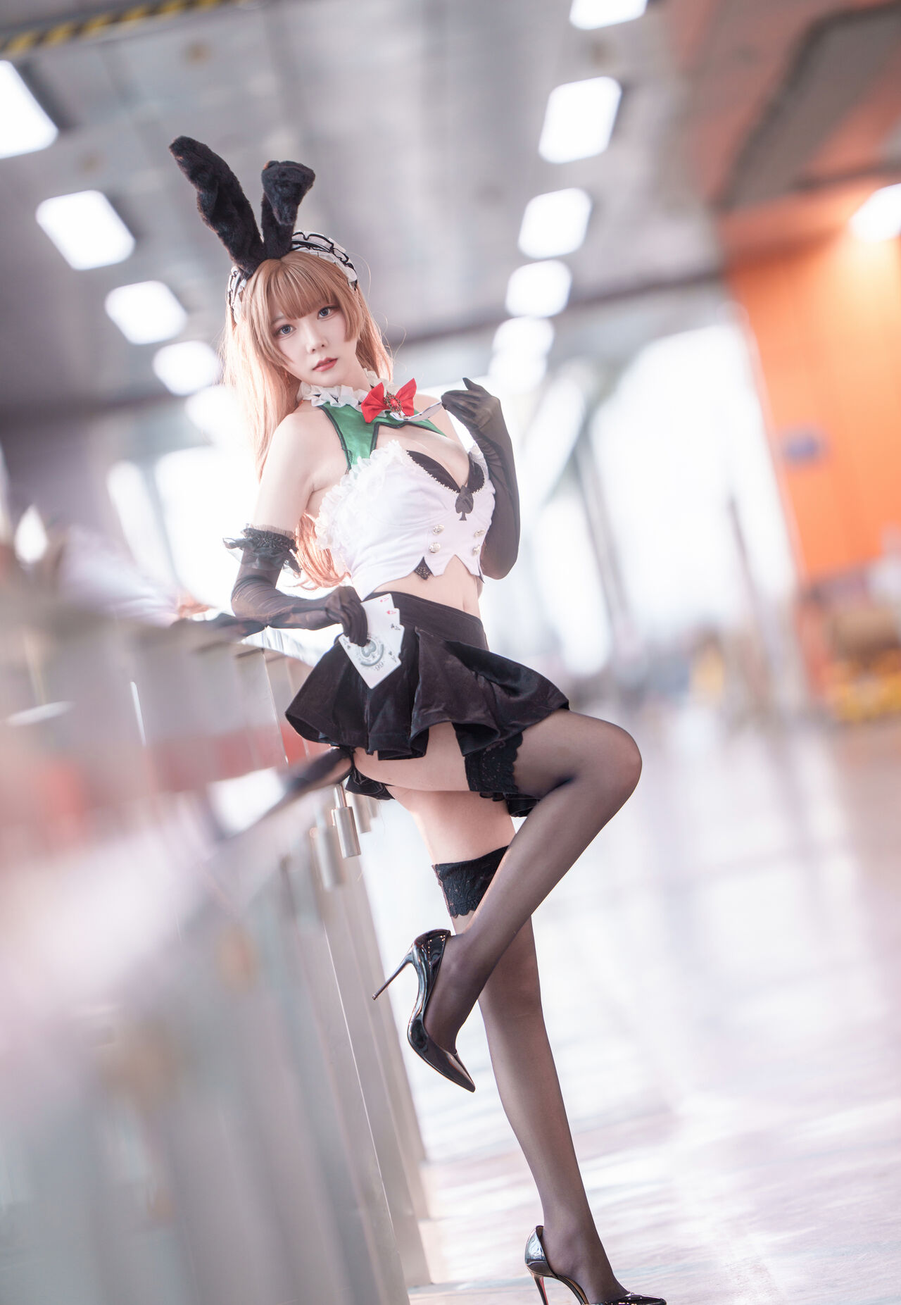 Косплей лёгкого крейсера Monica из Azur Lane