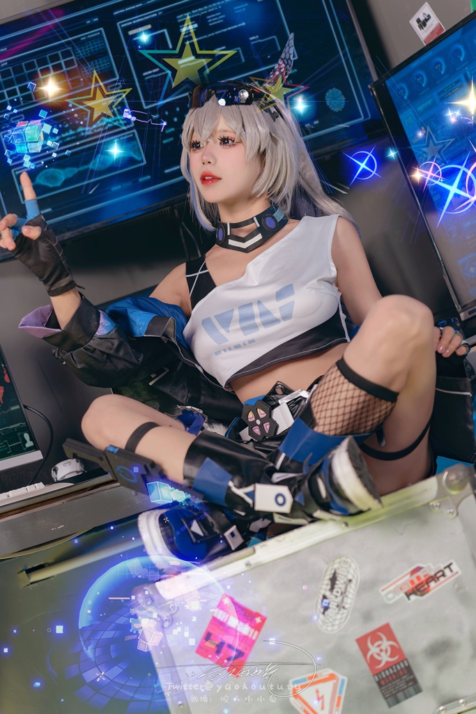 Косплей гениальной хакерши Silver Wolf из Honkai: Star Rail от Yaokoututu