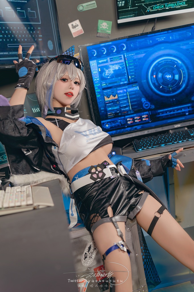 Косплей гениальной хакерши Silver Wolf из Honkai: Star Rail от Yaokoututu
