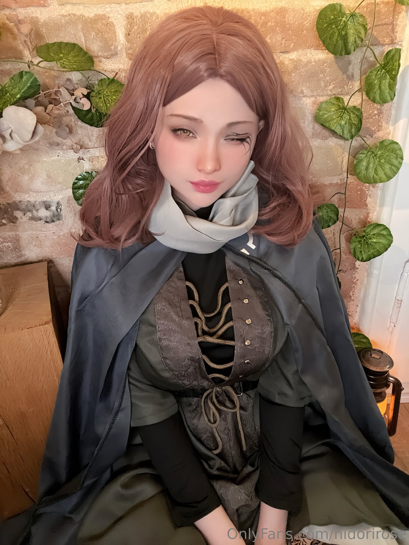 Косплей таинственной дейтерагонисткой Melina из Elden Ring от Hidori Rose 2