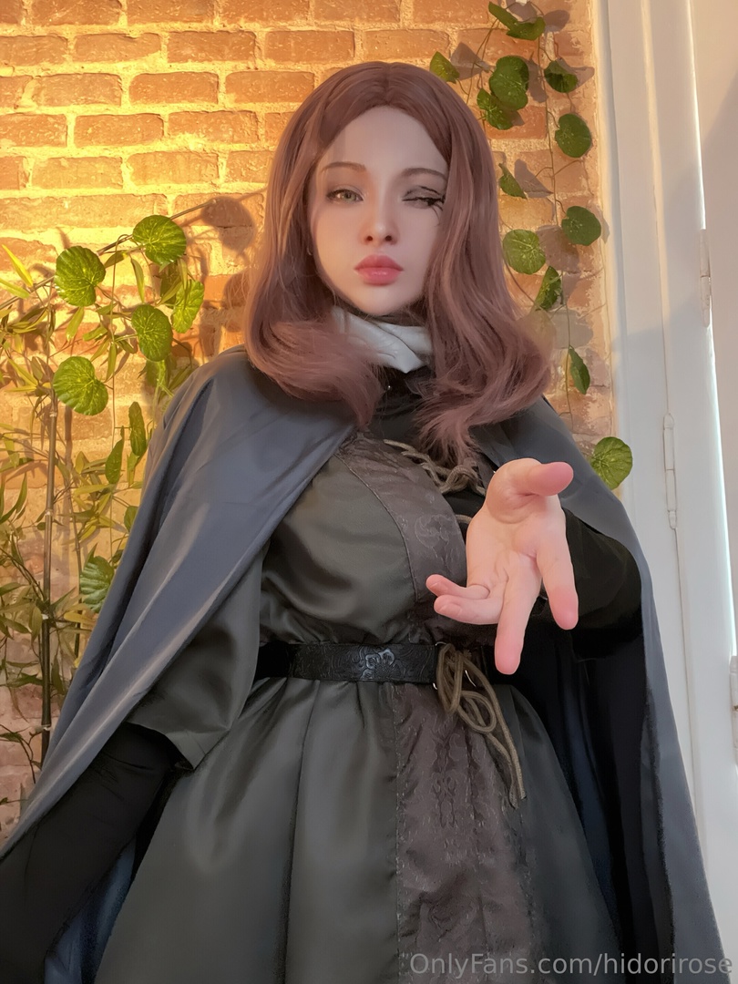 Косплей таинственной дейтерагонисткой Melina из Elden Ring от Hidori Rose 3
