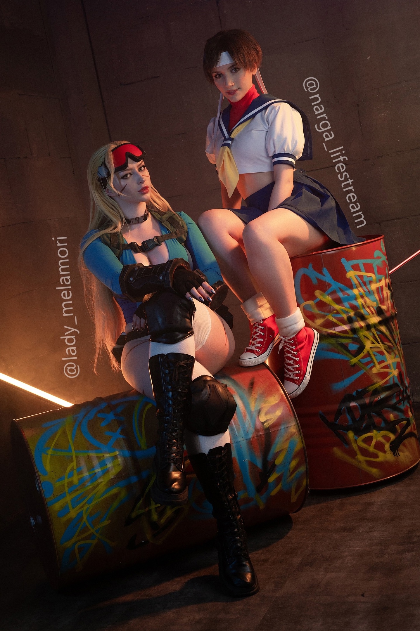 Косплей Cammy White и Sakura Kasugano из файтингов Street Fighter от Lady Melamori и Narga Lifestream 4