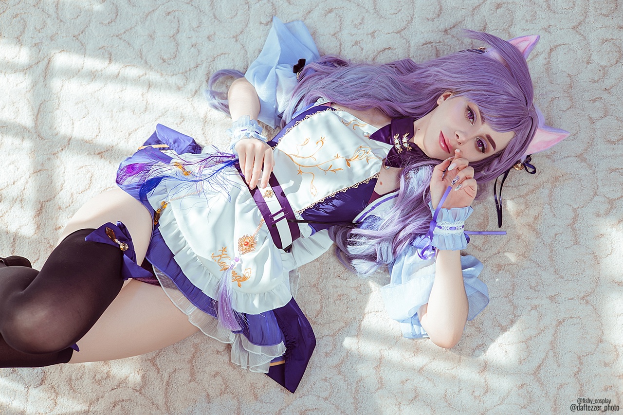 Косплей скептики Keqing из Genshin Impact от Fishy Cosplay 1