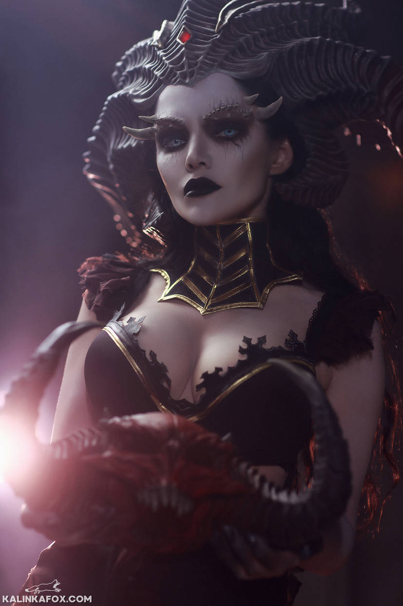 Косплей первой жены Адама Lilith из Diablo 4 от Kalinka Fox 2