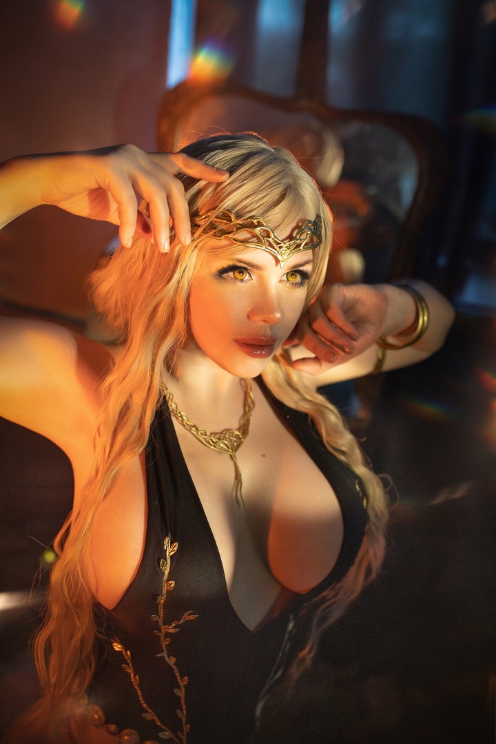 Косплей правительницы земель между Marika из Elden Ring от Alice Cosplay 6