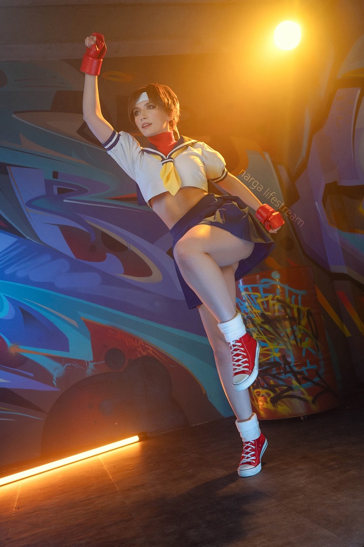 Косплей боевой Cammy White и Sakura из серии файтингов Street Fighter от Lady Melamori и Narga Aoki 7